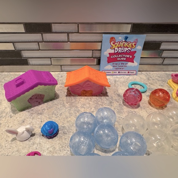 Squinkies HUGE Lot of 65 Pieces Like-New - Picture 4 of 4